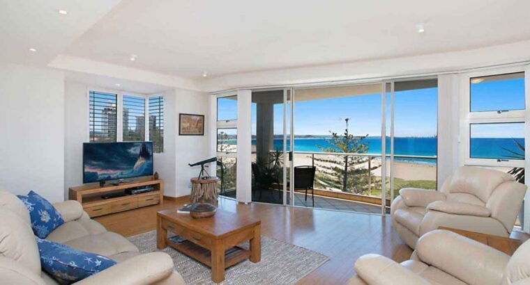 قصر مع مسبح خاص وحديقة ذات مناظر طبيعية